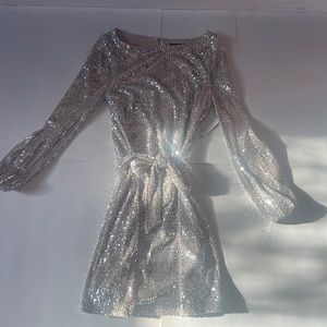 Alexia Admor -Silver Sequined Dress